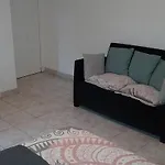 Independante A La Campagne 3*