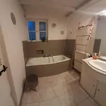 Independante A La Campagne 3*